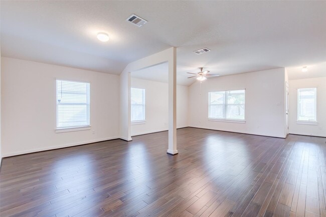 Photo - 741 Carol Dr