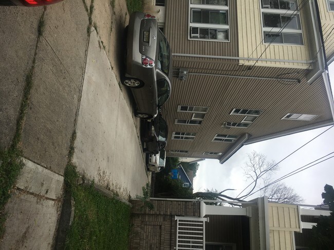 PaRear of the Building - 28 Hale St