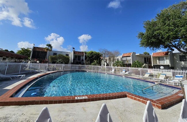 Photo - 8701 SW 141st St Unit B8