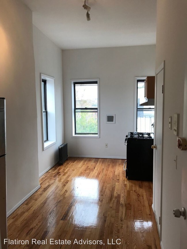 Photo - 146 Wythe Ave