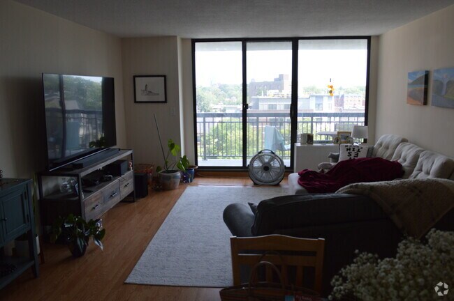 Building Photo - 60 Longwood Ave Unit 605 Rental