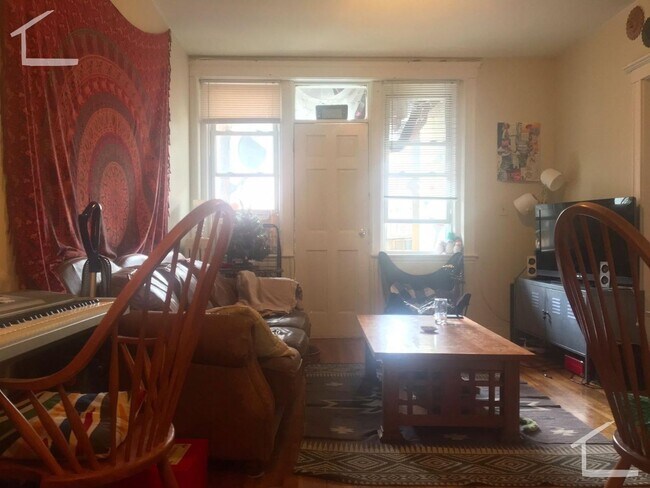 Photo - 4-4 Ashford St
