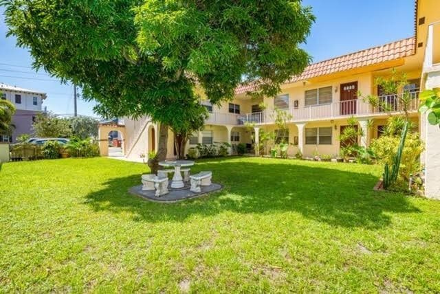 Photo - 2209 NE 2nd St