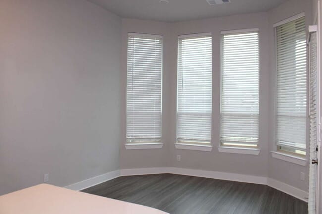 Photo - 3104 Armstrong Ave