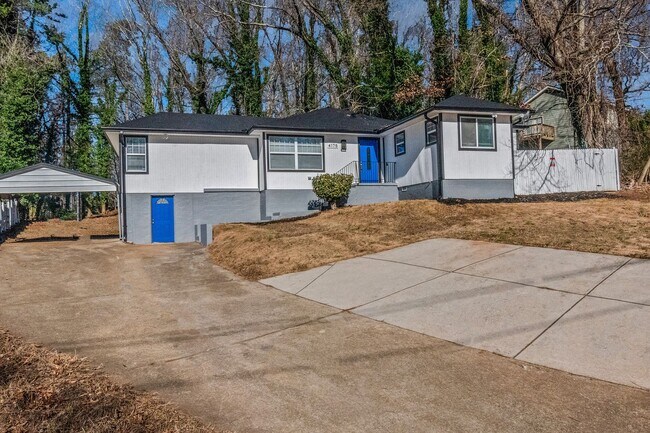 Photo - Don’t Miss Out! Look, Lease, and Live Spec...