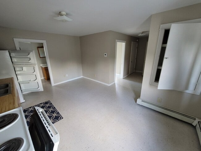 Building Photo - 93 Market St Unit 201