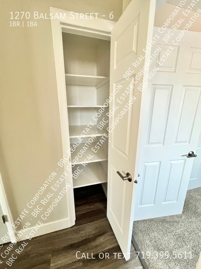 Photo - 1270 Balsam St Unidad 6