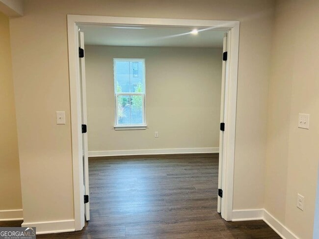 Photo - 420 Thatch Ter