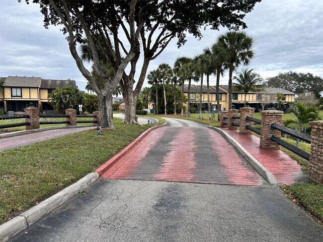 Photo - 9225 NW 49th Pl