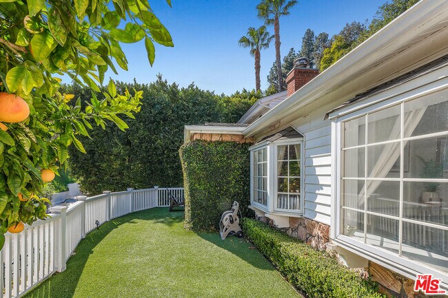 Photo - 3955 Weslin Ave