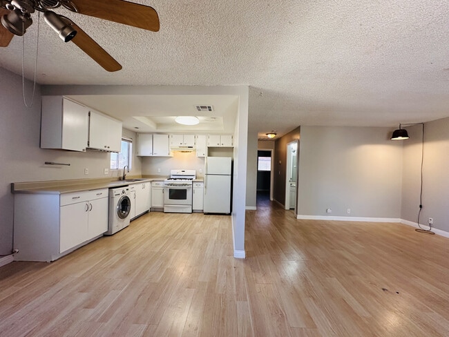 Photo - 5282 S Maryland Pky Unit D