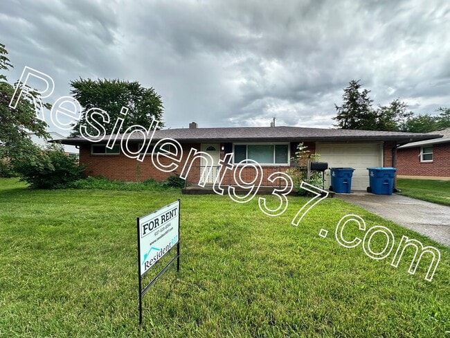 3 bed 2 bath home. - 3 bed 2 bath home.