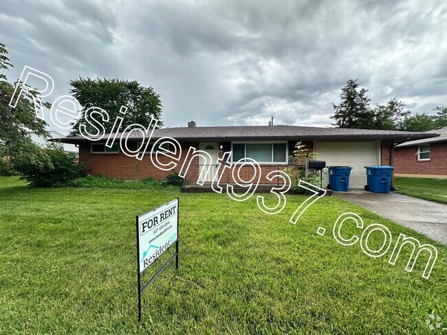 Building Photo - 3 bed 2 bath home.