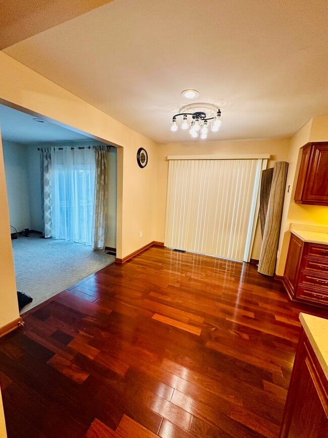 Photo - 30244 Southampton Ln