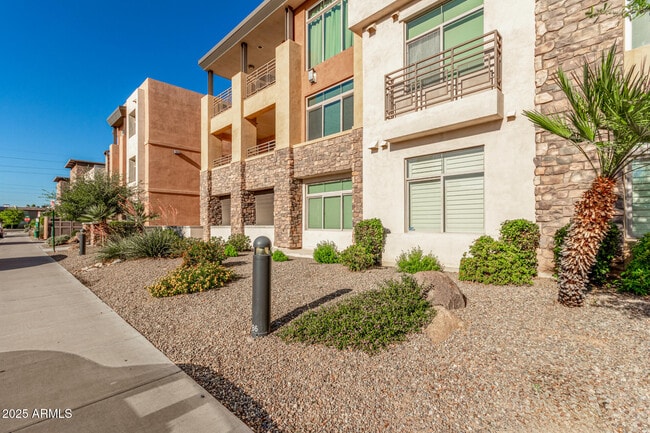 Photo - 4909 N Woodmere Fairway Unidad 1004