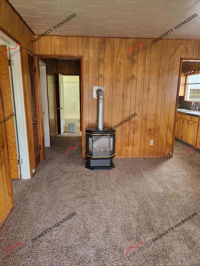 Photo - STATUS: *PENDING APPLICATION* | R13F | $1495