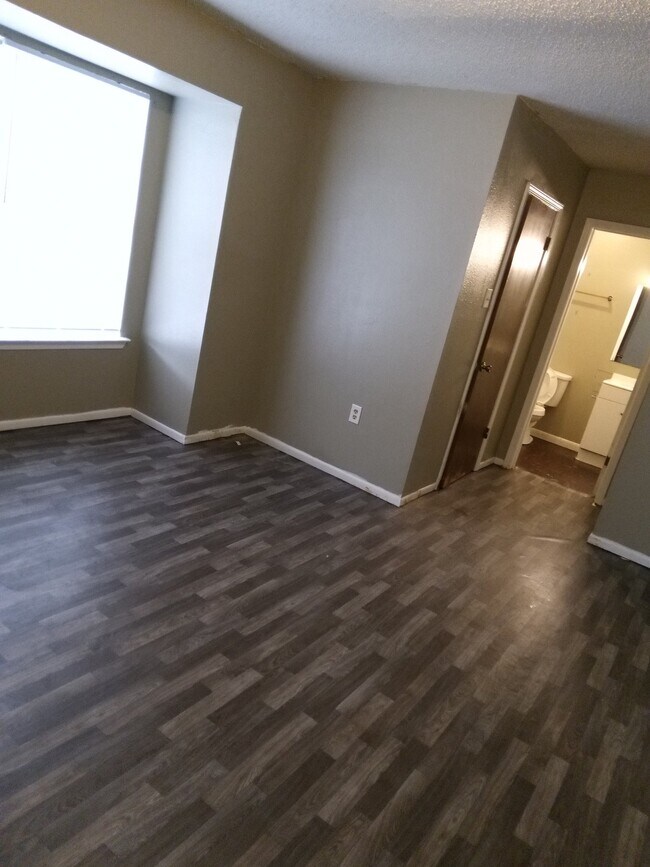 Photo - 8506 Leake Ave Unit D