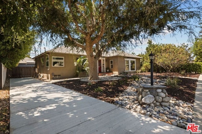 Photo - 1748 Stanton Ave