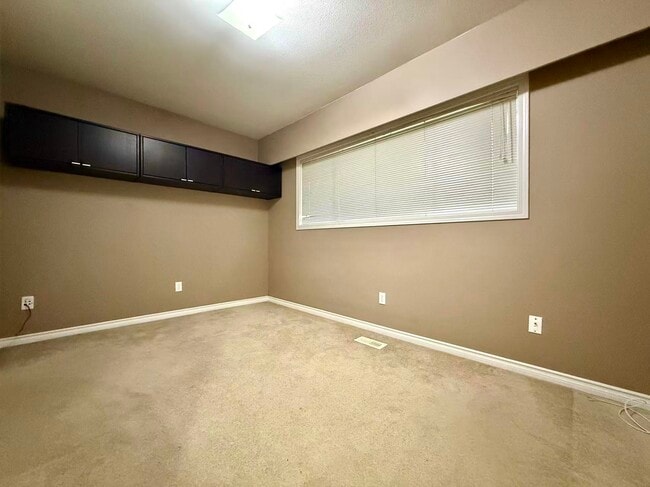 Photo - 650 Roderick Ave