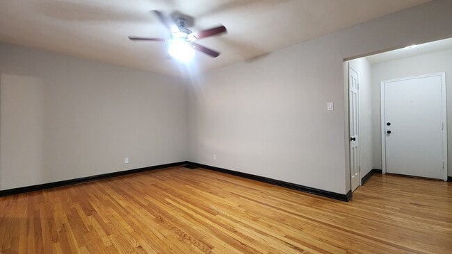 Photo - ***Dogtown***Beautiful Two Bedroom Available Soon!***In Unit Washer and Dryer Unit 1014 - 2NW