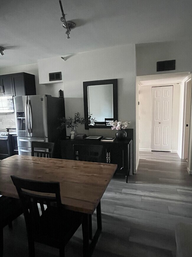 8020 E Thomas Rd Unit 324