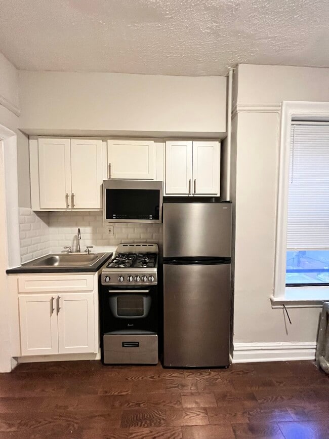 Building Photo - 24 Kensington Ave Unit 1H Rental