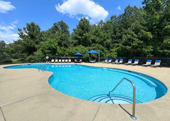 Resort-Style Swimming Pool with Sun Deck - Hidden Lake Rental