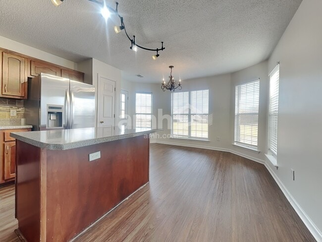 Photo - 4082 Colton Dr