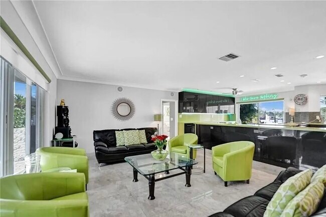 Photo - 2830 NE 55th St House