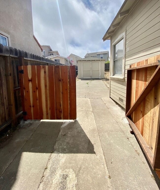 Photo - Nice 2 bed 1 bath House in Richmond with Garage - COMING SOON !!