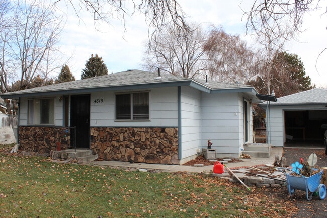 Building Photo - 4615 Maplewood Ct