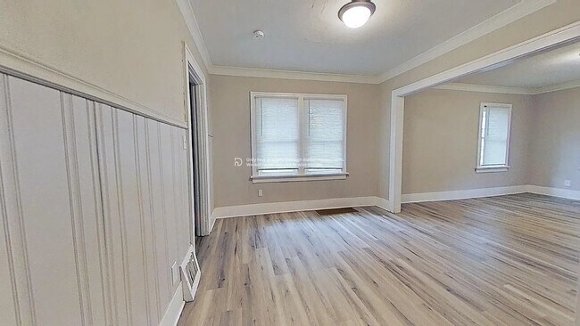 Photo - 2216 N Linsley Ct