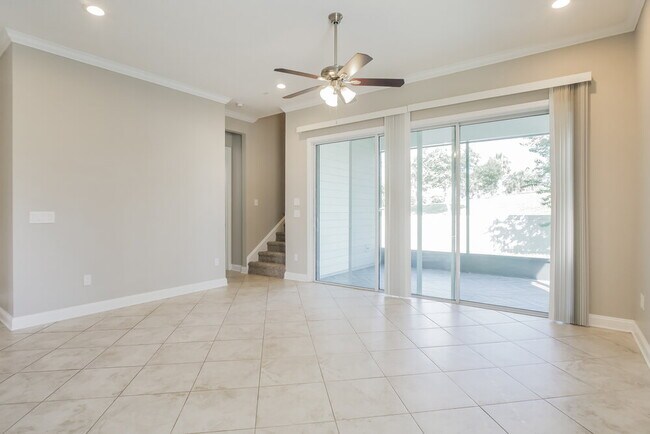 Photo - 124 Willow Lake Dr