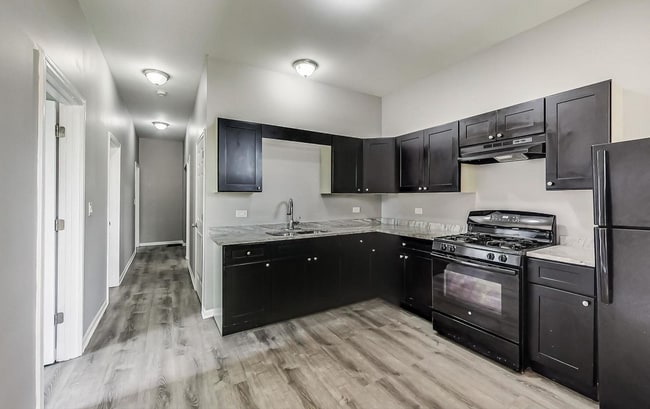 3829 W Maypole Ave Unit 1
