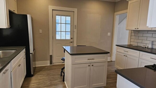 Photo - Super cute Duplex in Heart of Tacoma (Lowe...