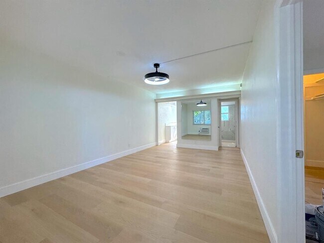 Photo - 2815 NE 33rd Ave