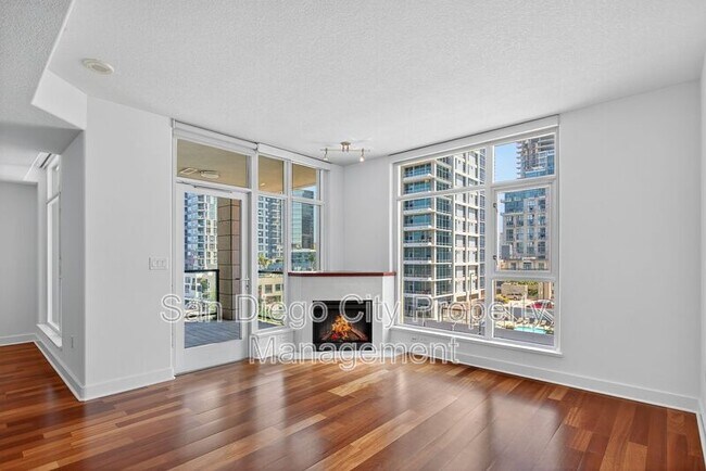 Building Photo - 1205 Pacific Hwy Unit 704 Rental