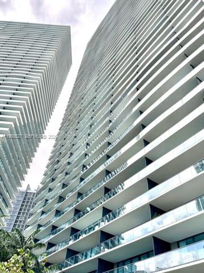 Photo - 650 NE 32nd St Unit 650 NE 32nd St  2507