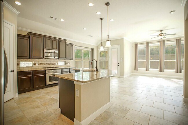 Photo - 106 S Sawbridge Cir
