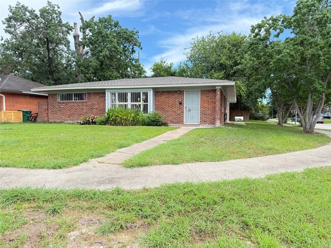 Photo - 1434 Marleen St