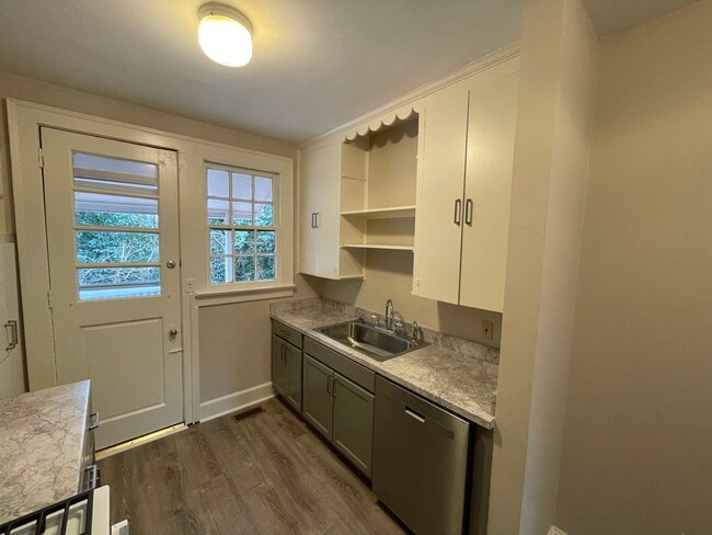 Photo - 126 Oakhaven Ave Unit 120