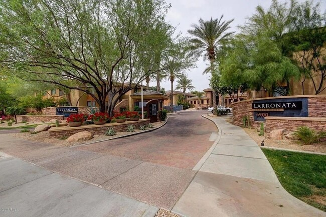 Building Photo - 6900 E Princess Dr Unit 1189