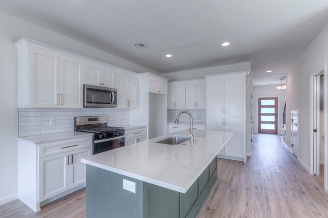 Photo - 2817 E 81st Pl