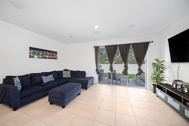 Photo - 3593 Anibal St