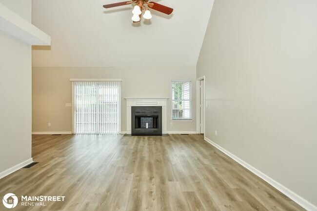 Photo - 218 Parrish Pl