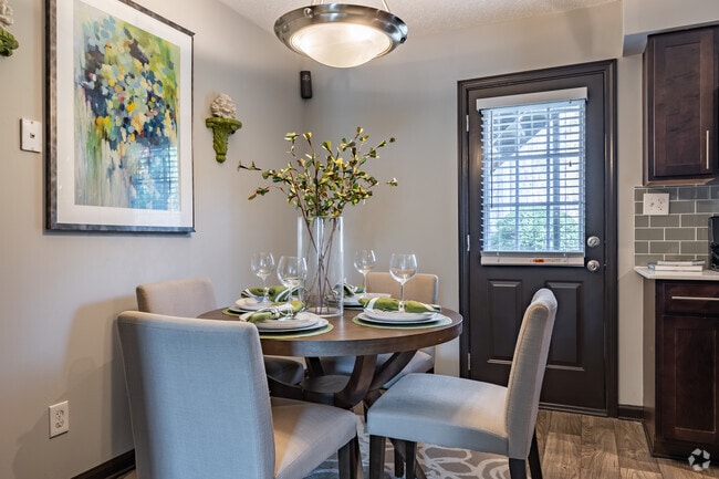 2BD, 1BA - 945SF - Artesian East Village