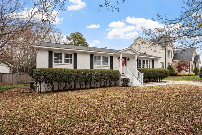 Photo - 301 Latimer Rd