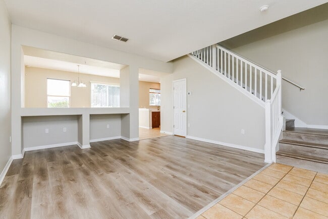 Photo - 1007 N Platte Way