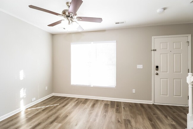 Photo - 6516 Lynmont Dr