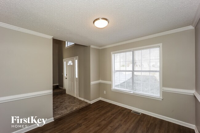 Photo - 1127 Forest Glen